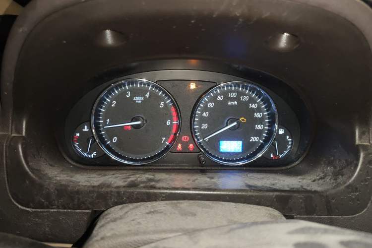 Used BAIC Weiwang M30 2015 1.5L Comfort Version BJ415B Instrument Cluster