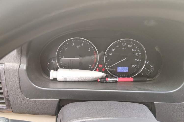 Used BAIC Weiwang M30 2015 1.5L Basic Version DAM15 Instrument Cluster