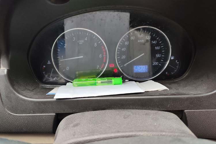Used BAIC Weiwang M30 2015 1.5L Basic Version DAM15 Instrument Cluster