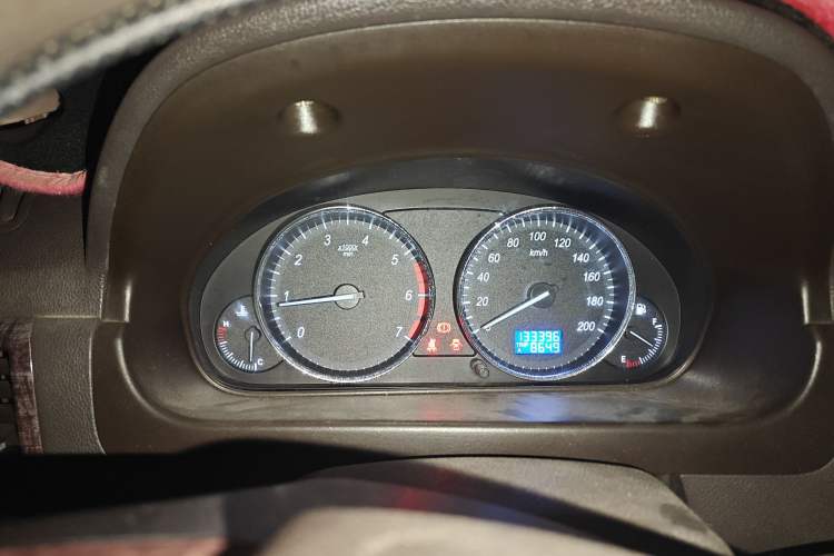 Used BAIC Weiwang M30 2015 1.5L Basic Version DAM15 Instrument Cluster
