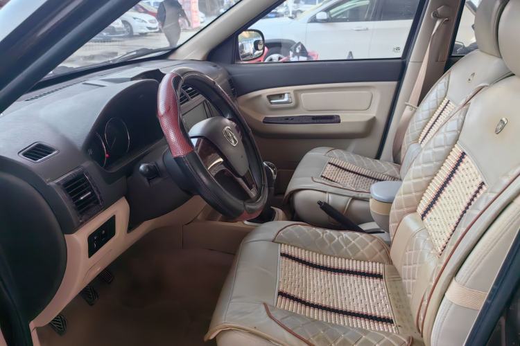 Used BAIC Weiwang M30 2015 1.5L Basic Version DAM15 Interior 1