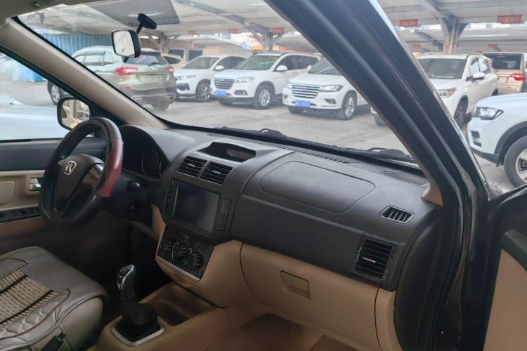Used BAIC Weiwang M30 2015 1.5L Basic Version DAM15 Interior 2
