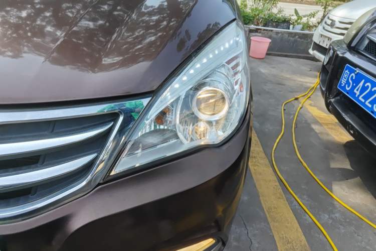 Used BAIC Weiwang M30 2015 1.5L Comfort version DAM15 Left Front Headlight