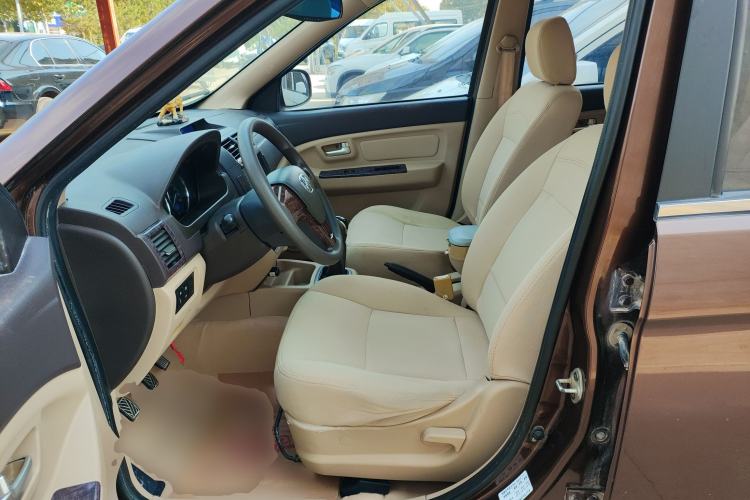 Used BAIC Weiwang M30 2015 1.5L Basic Version DAM15 Left Front Seat