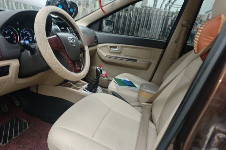 Used BAIC Weiwang M30 2015 1.5L Basic Version DAM15 Left Front Seat
