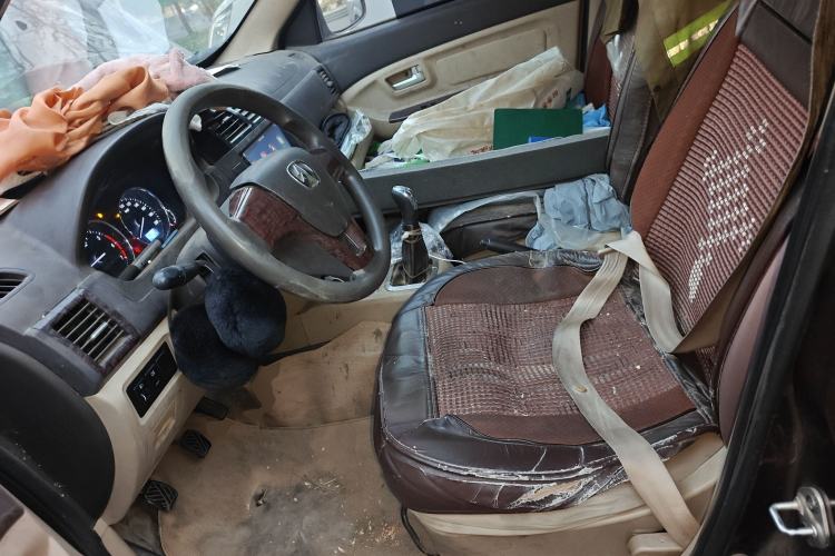 Used BAIC Weiwang M30 2015 1.5L Basic Version DAM15 Left Front Seat