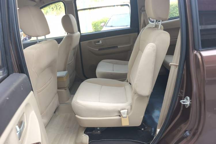 Used BAIC Weiwang M30 2015 1.5L Basic Version DAM15 Left Rear Seat