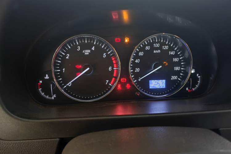 Used BAIC Weiwang M30 2015 1.5L Basic Version DAM15 Odometer Close Up