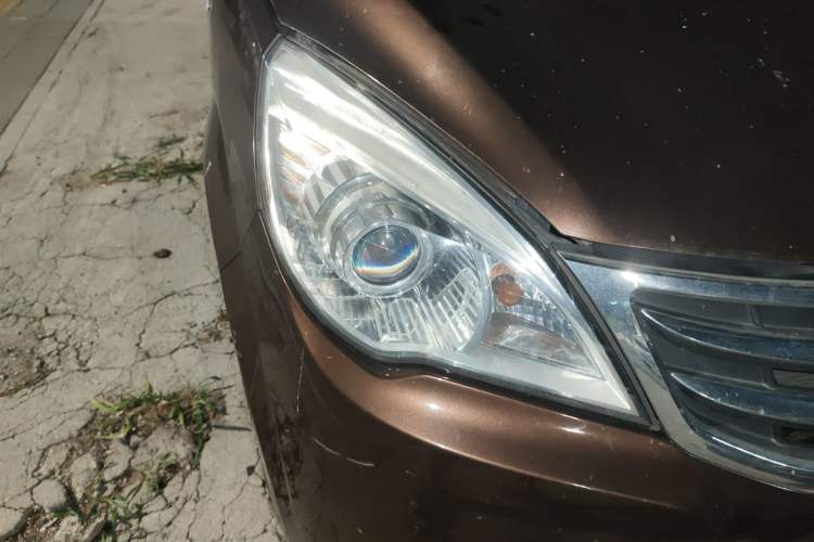 Used BAIC Weiwang M30 2015 1.5L Comfort Version BJ415B Right Front Headlight