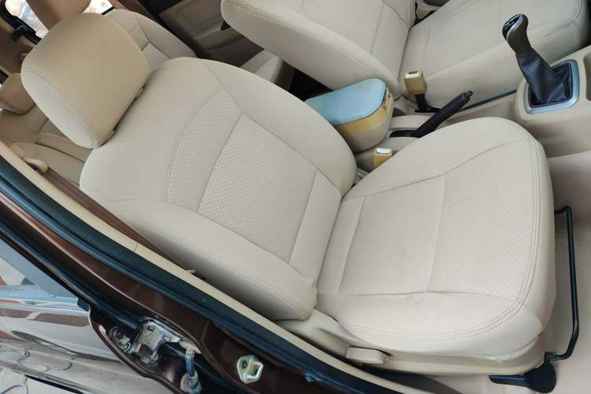 Used BAIC Weiwang M30 2015 1.5L Basic Version DAM15 Right Front Seat