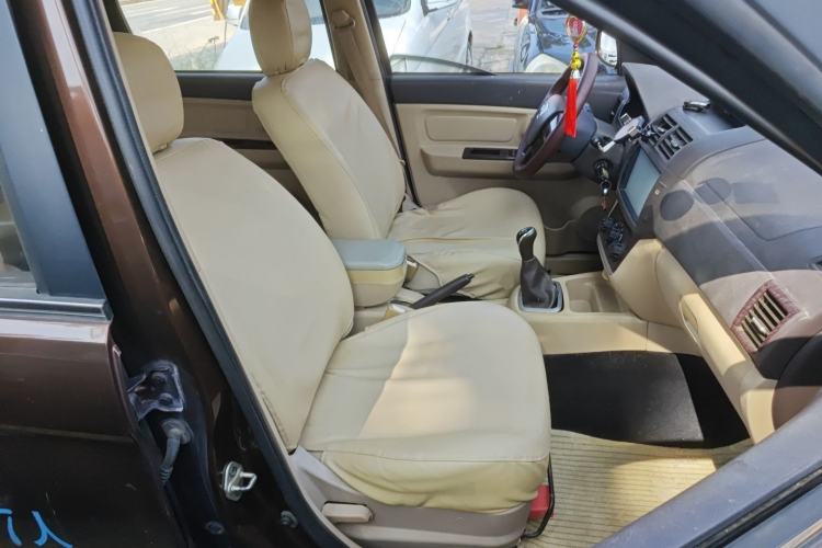 Used BAIC Weiwang M30 2015 1.5L Comfort version DAM15 Right Front Seat