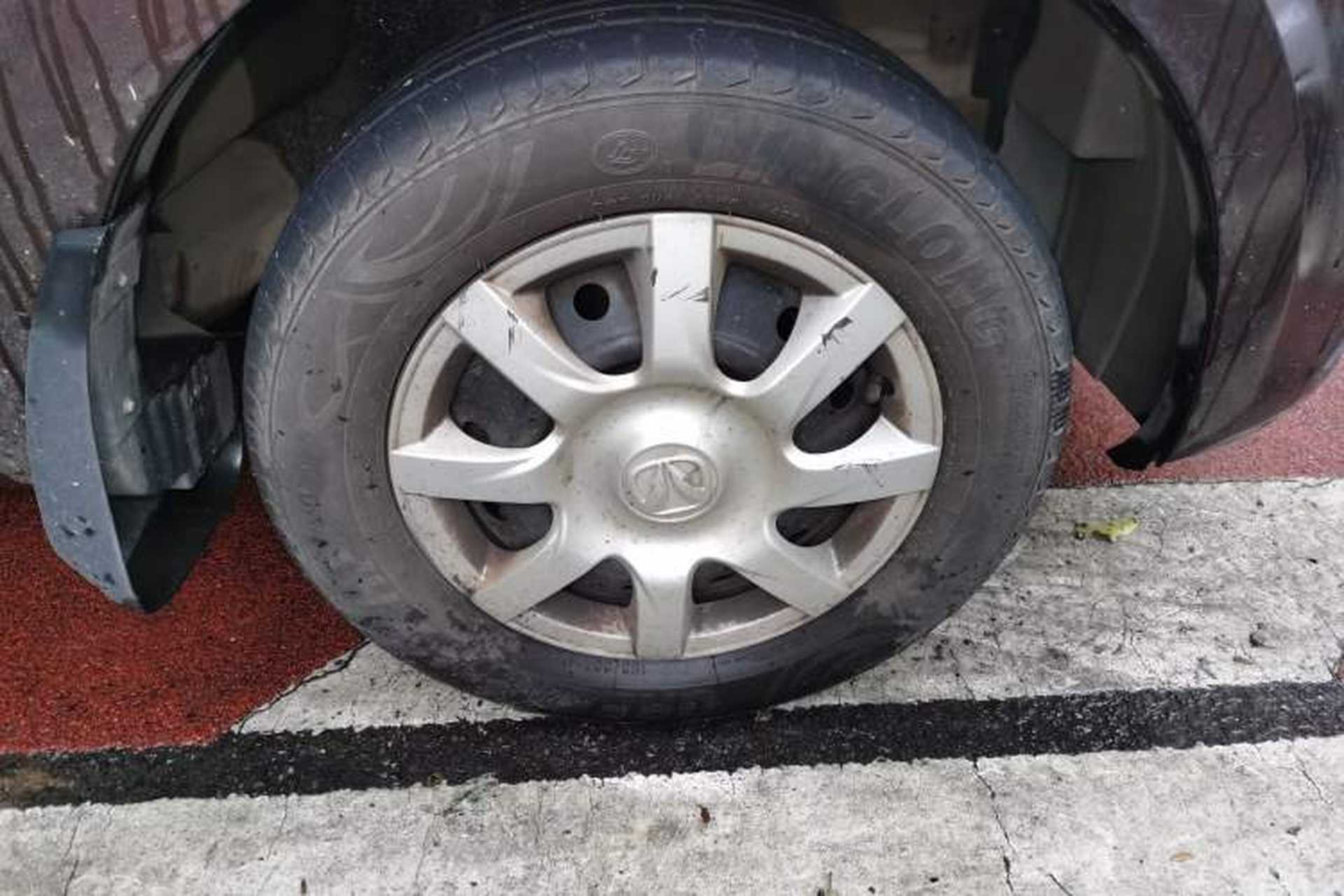 Used BAIC Weiwang M30 2015 1.5L Basic Version DAM15 Right Front Wheel Hub
