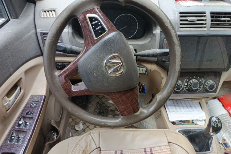 Used BAIC Weiwang M30 2015 1.5L Comfort Version BJ415B Steering Wheel