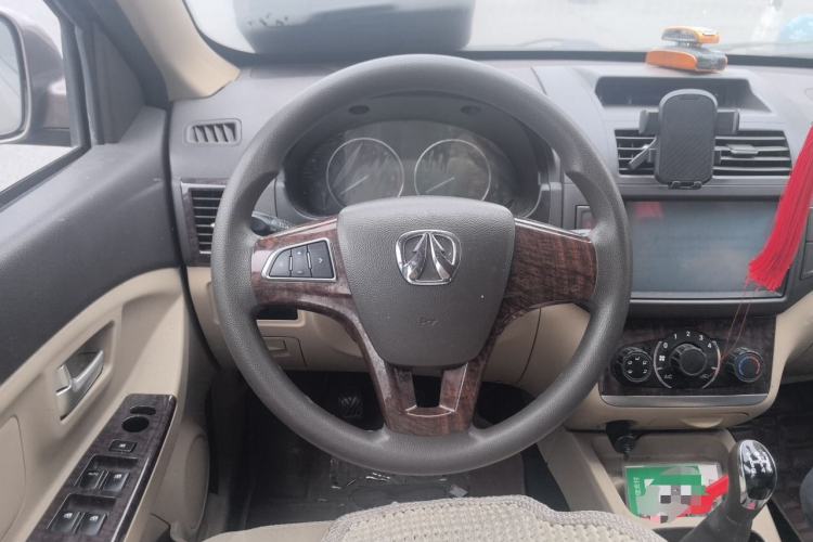 Used BAIC Weiwang M30 2015 1.5L Basic Version DAM15 Steering Wheel