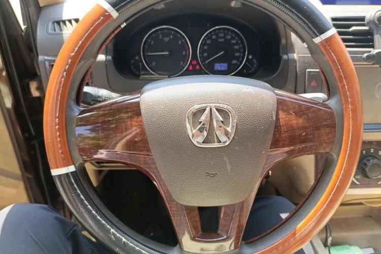 Used BAIC Weiwang M30 2015 1.5L Basic Version DAM15 Steering Wheel