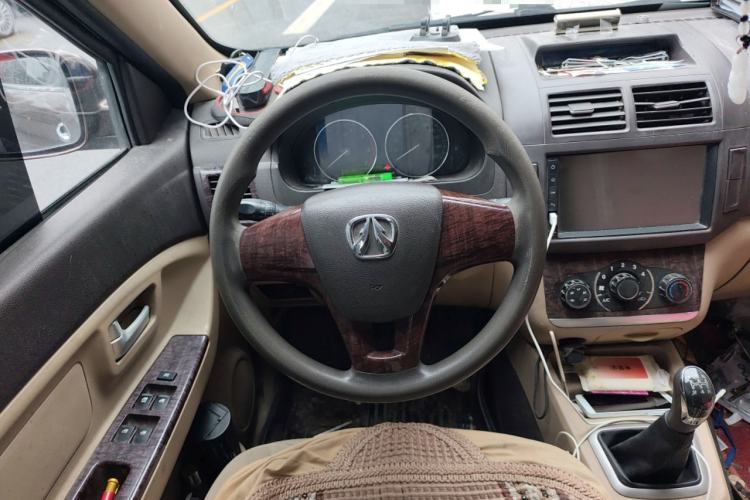 Used BAIC Weiwang M30 2015 1.5L Basic Version DAM15 Steering Wheel