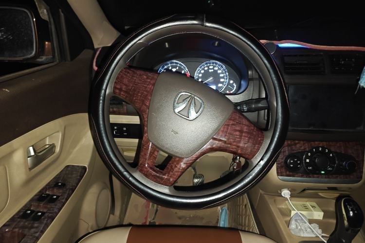 Used BAIC Weiwang M30 2015 1.5L Basic Version DAM15 Steering Wheel