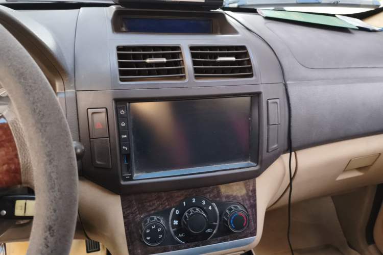 Used BAIC Weiwang M30 2015 1.5L Basic Version DAM15 Audio And AC Panel