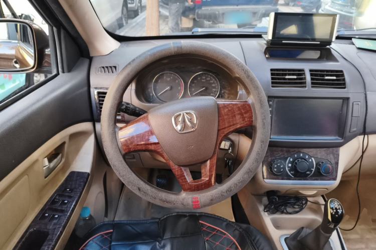 Used BAIC Weiwang M30 2015 1.5L Basic Version DAM15 Steering Wheel