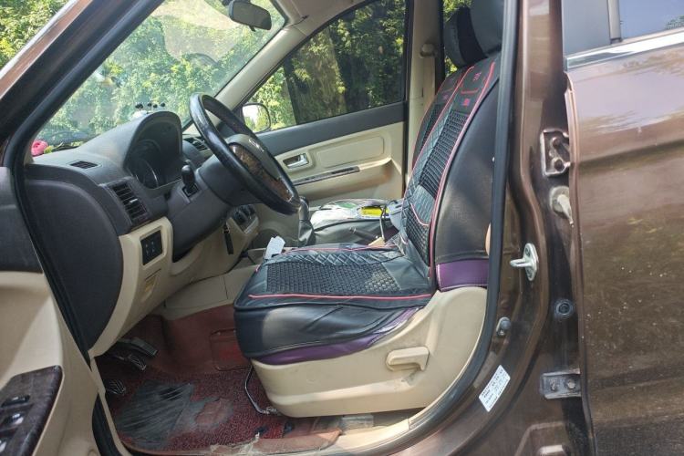 Used BAIC Weiwang M30 2015 1.5L Basic Version DAM15 Left Front Seat