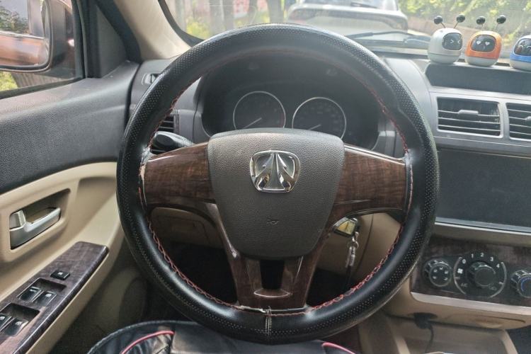 Used BAIC Weiwang M30 2015 1.5L Basic Version DAM15 Steering Wheel