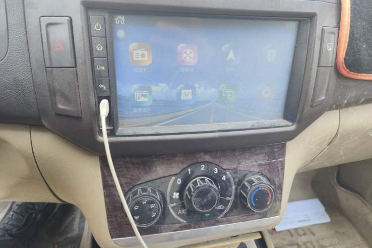Used BAIC Weiwang M30 2015 1.5L Basic Version DAM15 Audio And AC Panel