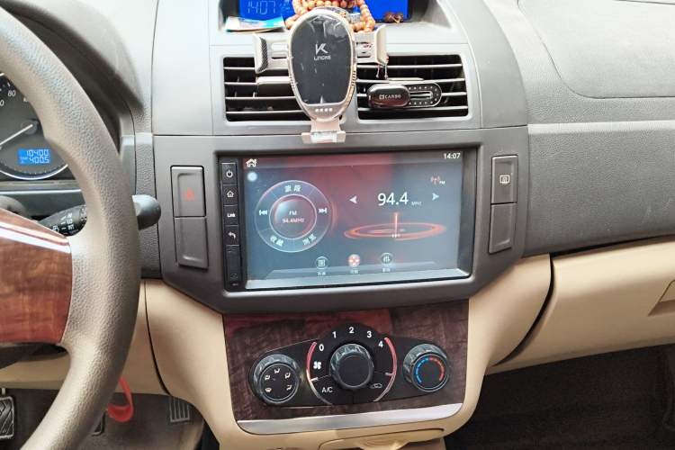 Used BAIC Weiwang M30 2015 1.5L Comfort Version BJ415B Audio And AC Panel