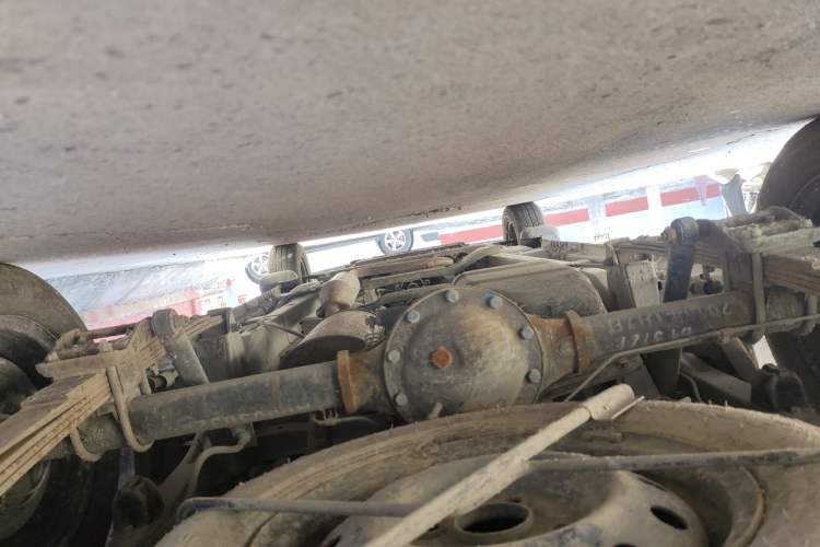 Used BAIC Weiwang M30 2015 1.5L Basic Version DAM15 Chassis Rear