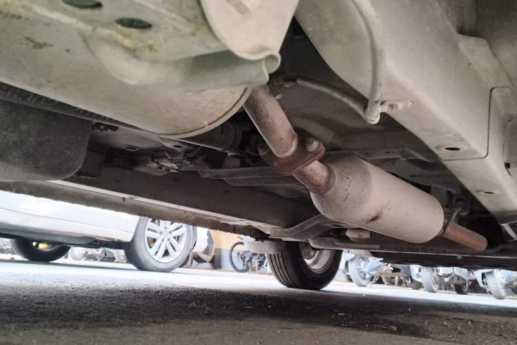 Used BAIC Weiwang M30 2015 1.5L Comfort Version BJ415B Chassis Rear Right