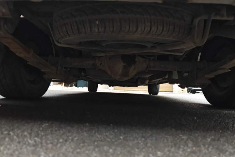 Used BAIC Weiwang M30 2015 1.5L Basic Version DAM15 Chassis Rear