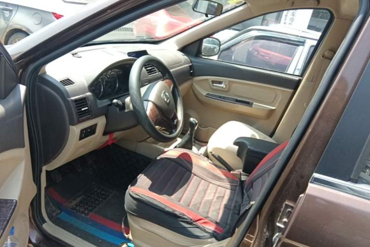 Used BAIC Weiwang M30 2015 1.5L Basic Version DAM15 Driver Seat