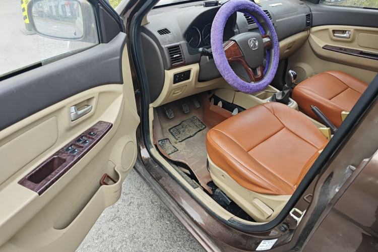 Used BAIC Weiwang M30 2015 1.5L Basic Version DAM15 Driver Seat