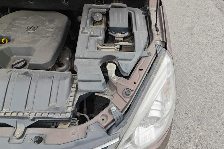 Used BAIC Weiwang M30 2015 1.5L Basic Version DAM15 Engine Bay Left