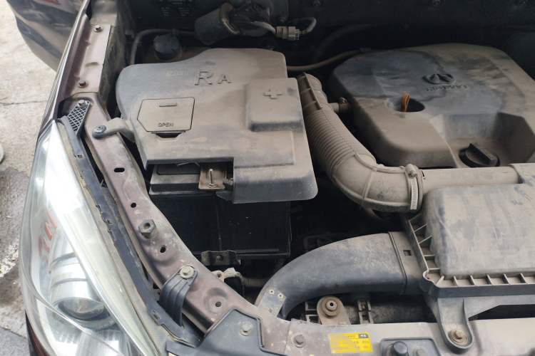 Used BAIC Weiwang M30 2015 1.5L Basic Version DAM15 Engine Bay Right