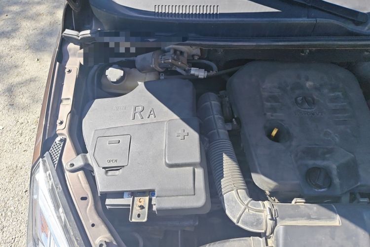 Used BAIC Weiwang M30 2015 1.5L Comfort version DAM15 Engine Bay Right