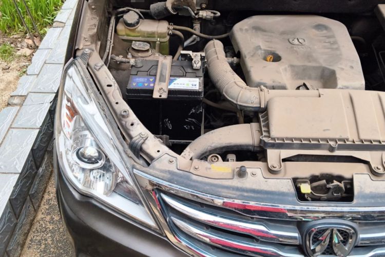 Used BAIC Weiwang M30 2015 1.5L Comfort Version BJ415B Engine Bay Right