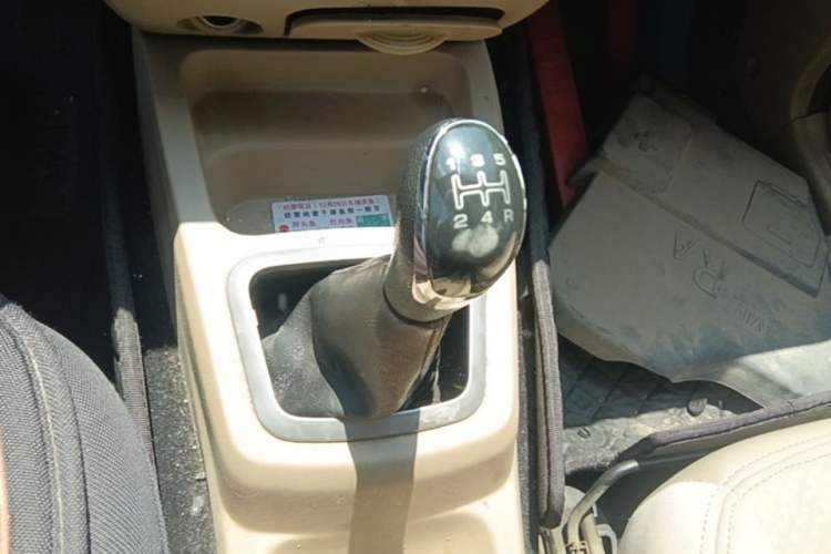 Used BAIC Weiwang M30 2015 1.5L Basic Version DAM15 Gear Lever