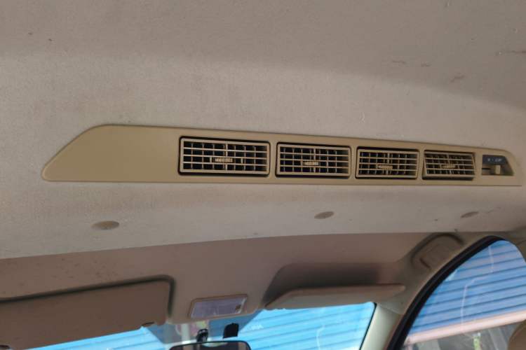 Used BAIC Weiwang M30 2015 1.5L Basic Version DAM15 Headliner