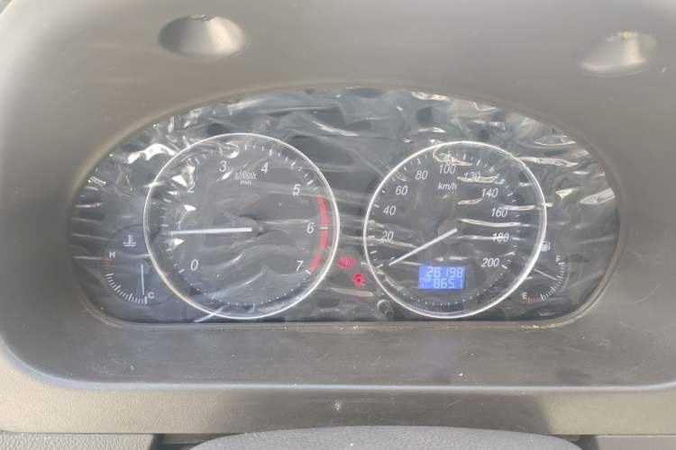 Used BAIC Weiwang M30 2015 1.5L Basic Version DAM15 Instrument Cluster