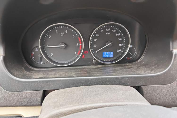 Used BAIC Weiwang M30 2015 1.5L Basic Version DAM15 Instrument Cluster