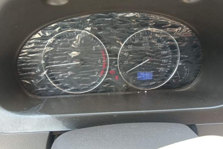 Used BAIC Weiwang M30 2015 1.5L Basic Version DAM15 Odometer Close Up