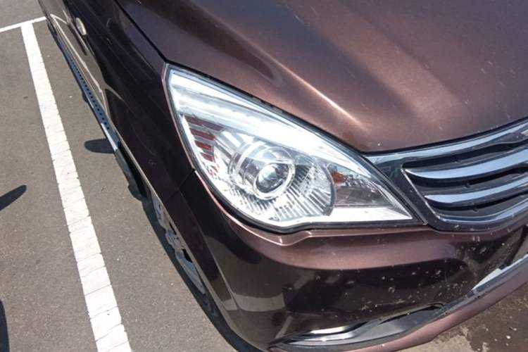 Used BAIC Weiwang M30 2015 1.5L Basic Version DAM15 Right Front Headlight