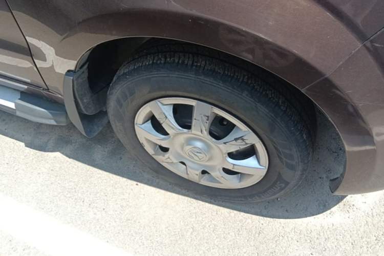 Used BAIC Weiwang M30 2015 1.5L Basic Version DAM15 Right Front Wheel Hub