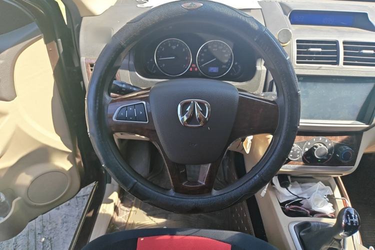 Used BAIC Weiwang M30 2015 1.5L Comfort version DAM15 Steering Wheel