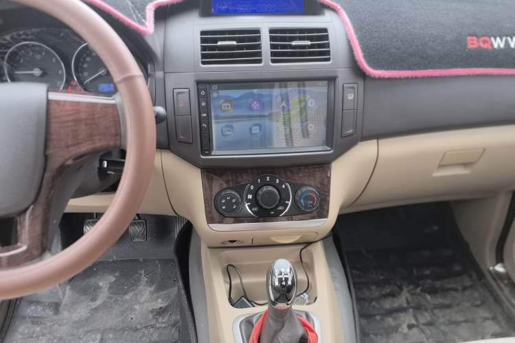 Used BAIC Weiwang M30 2015 1.5L Comfort version DAM15 Audio And AC Panel