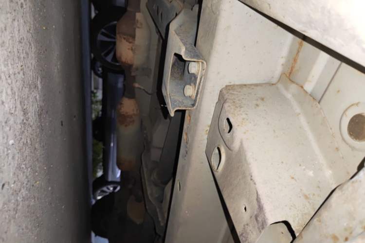 Used BAIC Weiwang M30 2015 1.5L Comfort Version BJ415B Chassis Front Left
