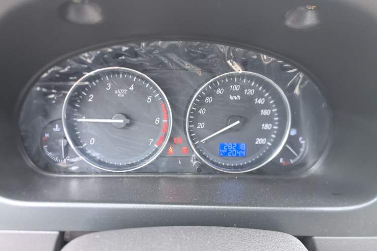 Used BAIC Weiwang M30 2015 1.5L Comfort version DAM15 Instrument Cluster
