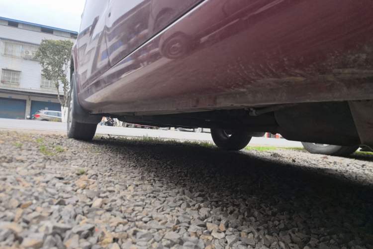 Used BAIC Weiwang M30 2015 1.5L Comfort version DAM15 Left Side Sill