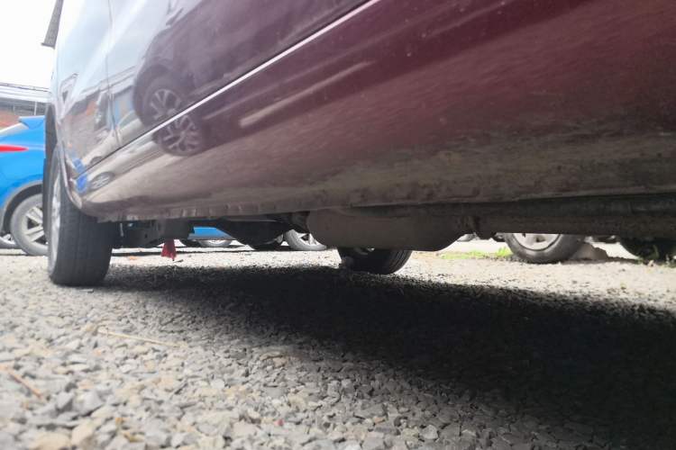 Used BAIC Weiwang M30 2015 1.5L Comfort version DAM15 Right Side Sill