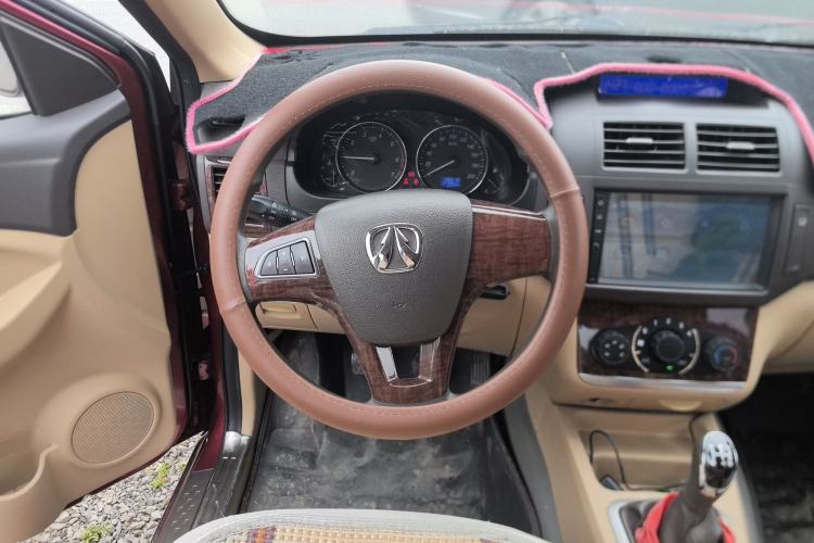 Used BAIC Weiwang M30 2015 1.5L Comfort version DAM15 Steering Wheel